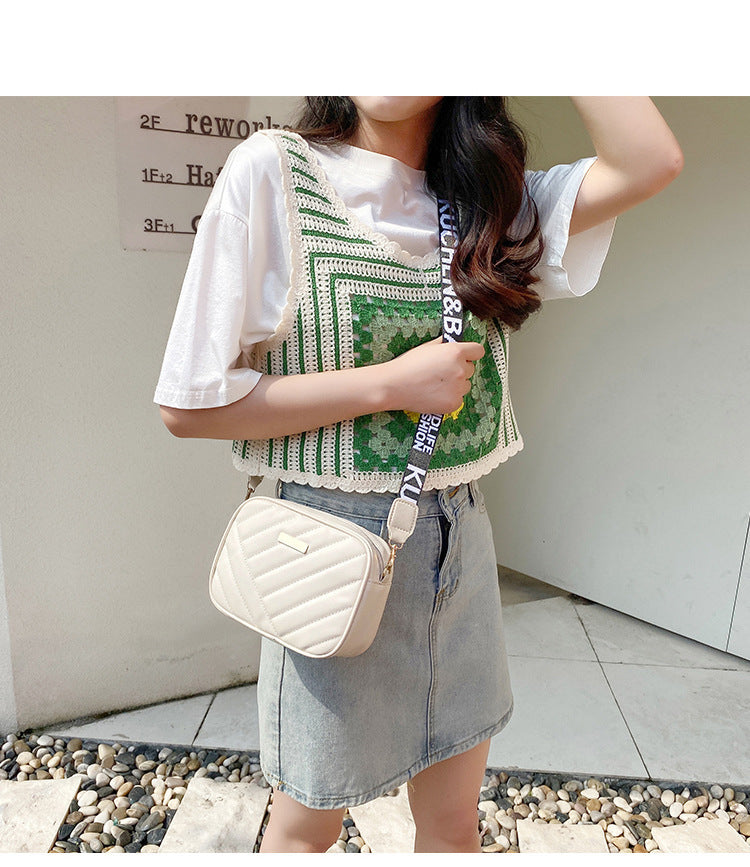 SPORTS STRAP CROSSBODY BAG
