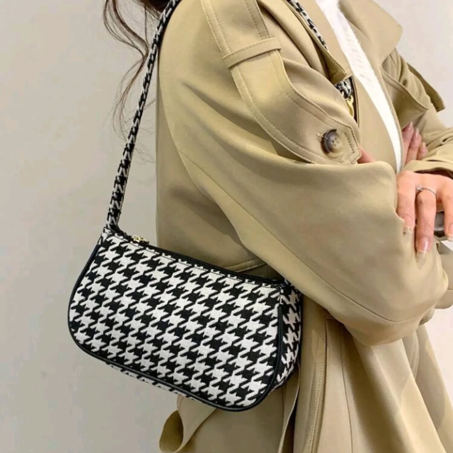 CHIC HOUNDSTOOTH SHOULDER BAG - (CHIC)