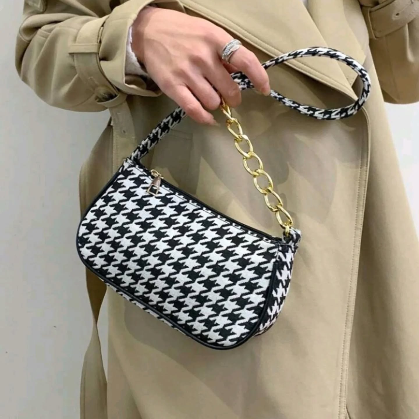 CHIC HOUNDSTOOTH SHOULDER BAG - (CHIC)