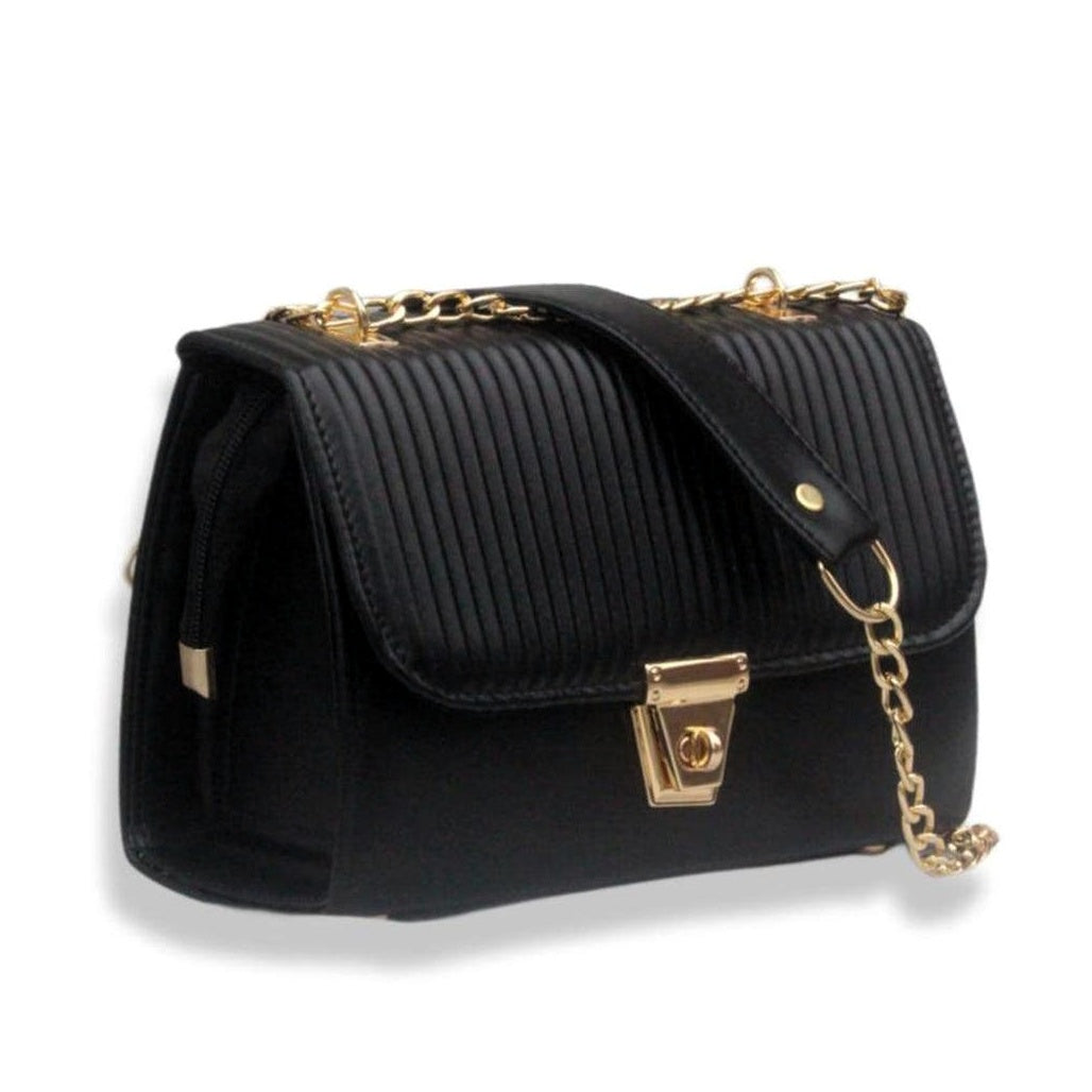 Black bag with chain strap online