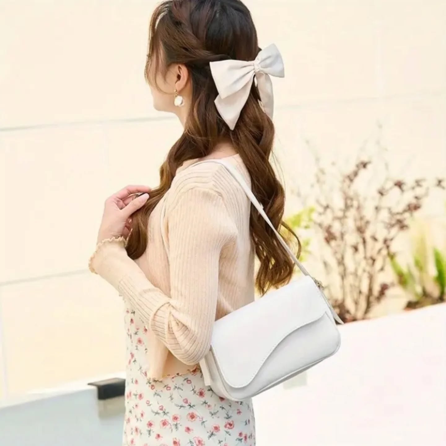 ADJUSTABLE STRAP SHOULDER BAG (FLP)