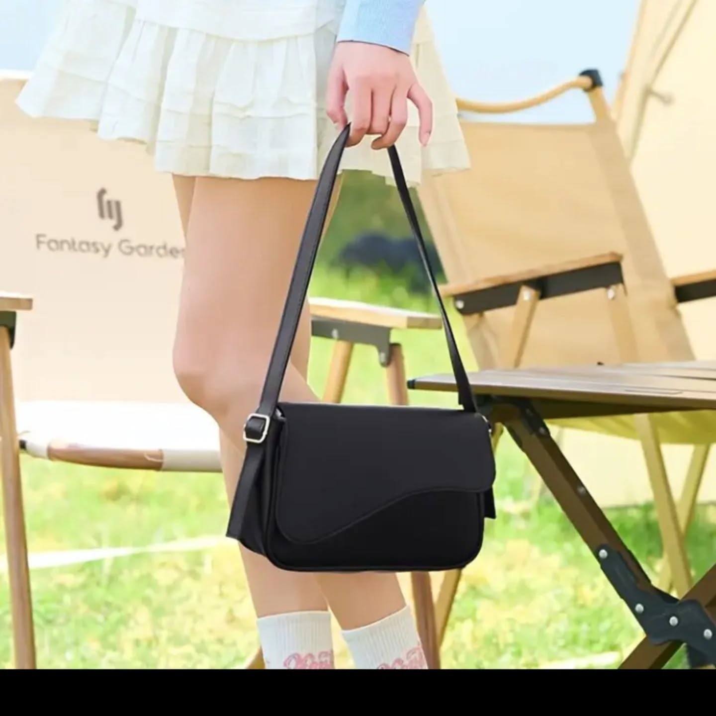 ADJUSTABLE STRAP SHOULDER BAG (FLP)