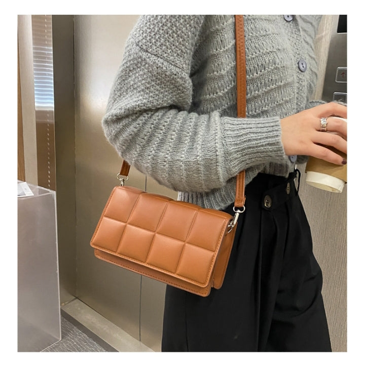 PADDED QUILTED RECTANGLE CROSSBODY/SHOULDER BAG (BIS)