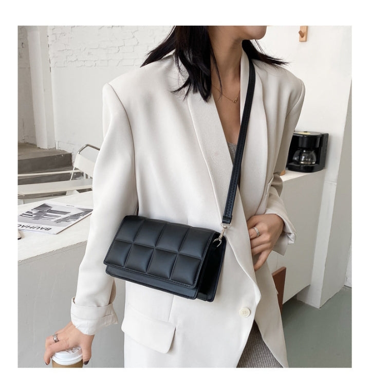 PADDED QUILTED RECTANGLE CROSSBODY/SHOULDER BAG (BIS)
