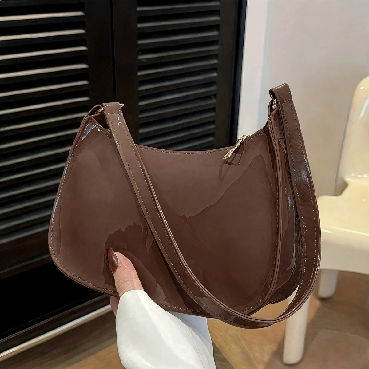 PATENT GLOSS SHOULDER BAG (LUNA)